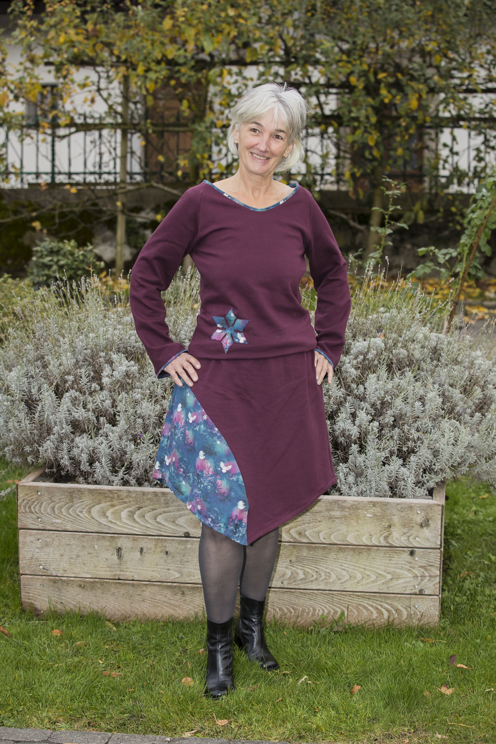 Jupe en pointe à découpe Jupe en pointe à découpe